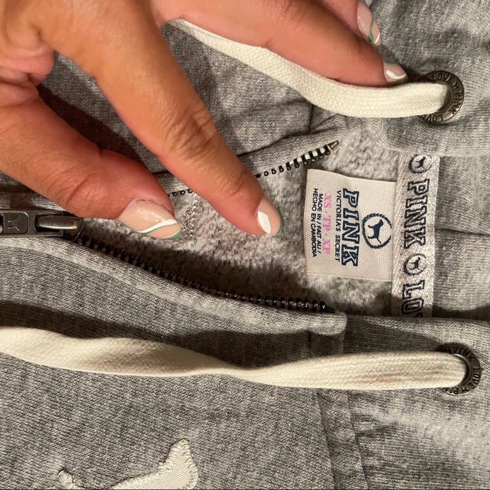 Grey PINK brand hoodie - Picture 3 of 7